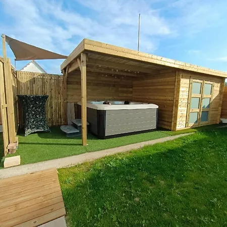 La Bouee Rose Villa *