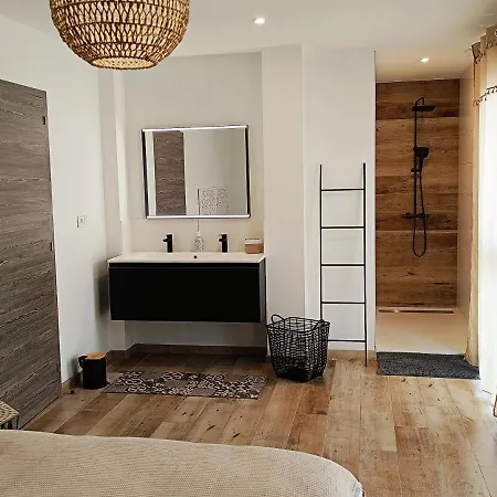 La Bouee Rose Sangatte